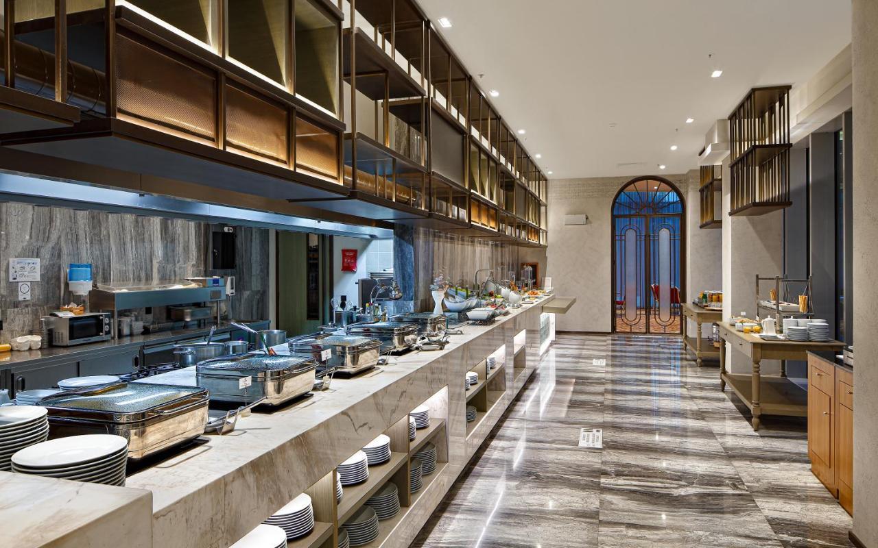 Wanda Vista Istanbul Istambul Exterior foto The buffet at the hotel